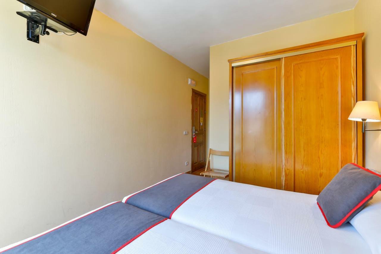โอโย 108 กาซา รูรัล ลา ชาตา Guest House Valsain ภายนอก รูปภาพ